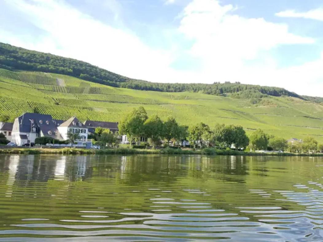 The Old Gemeinde House By The Mosel River Brauneberg Zewnętrze zdjęcie